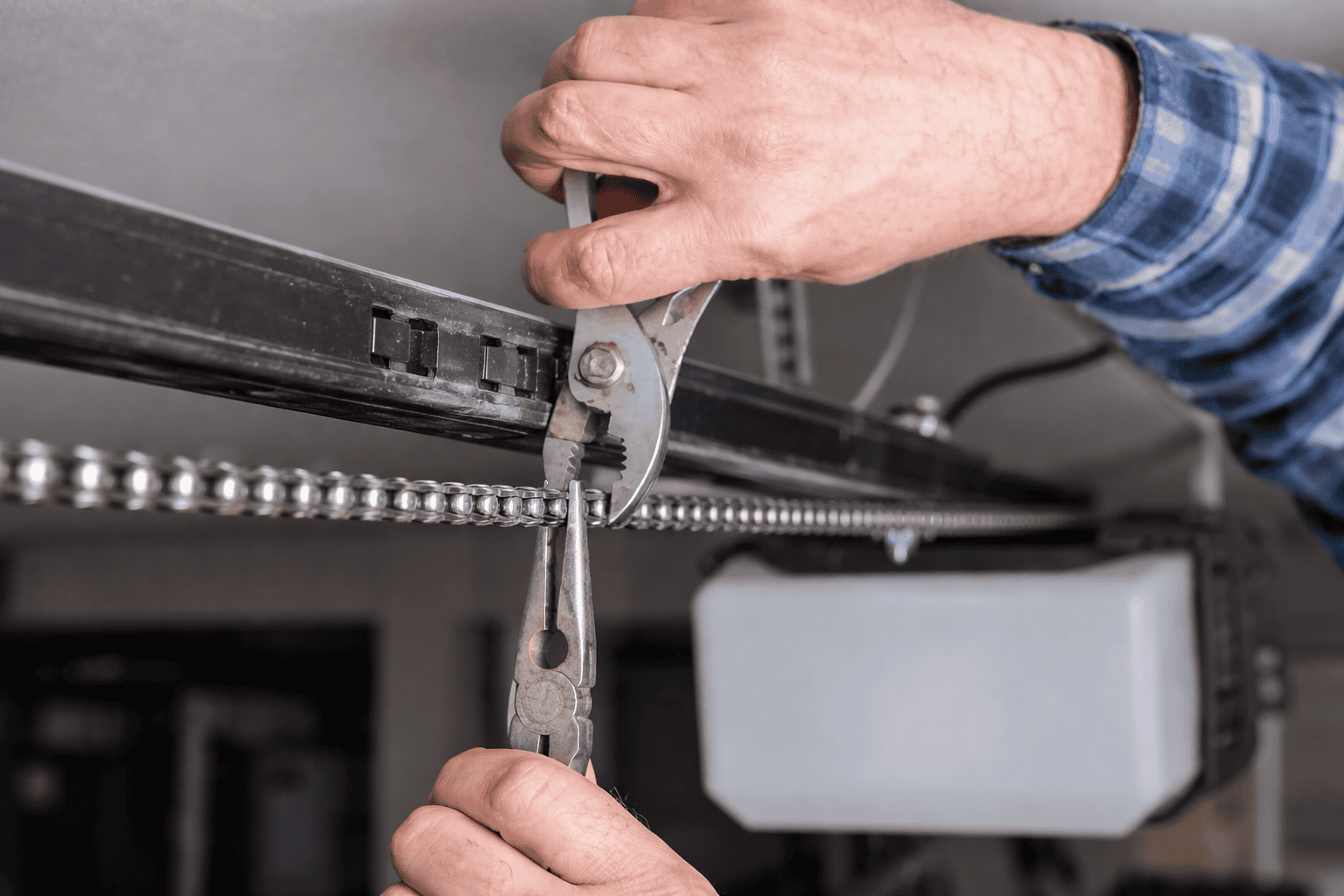 Looking for garage door opener repair near you in Reno, NV? Smooth Lift Garage Doors repairs, replaces, and installs garage door openers